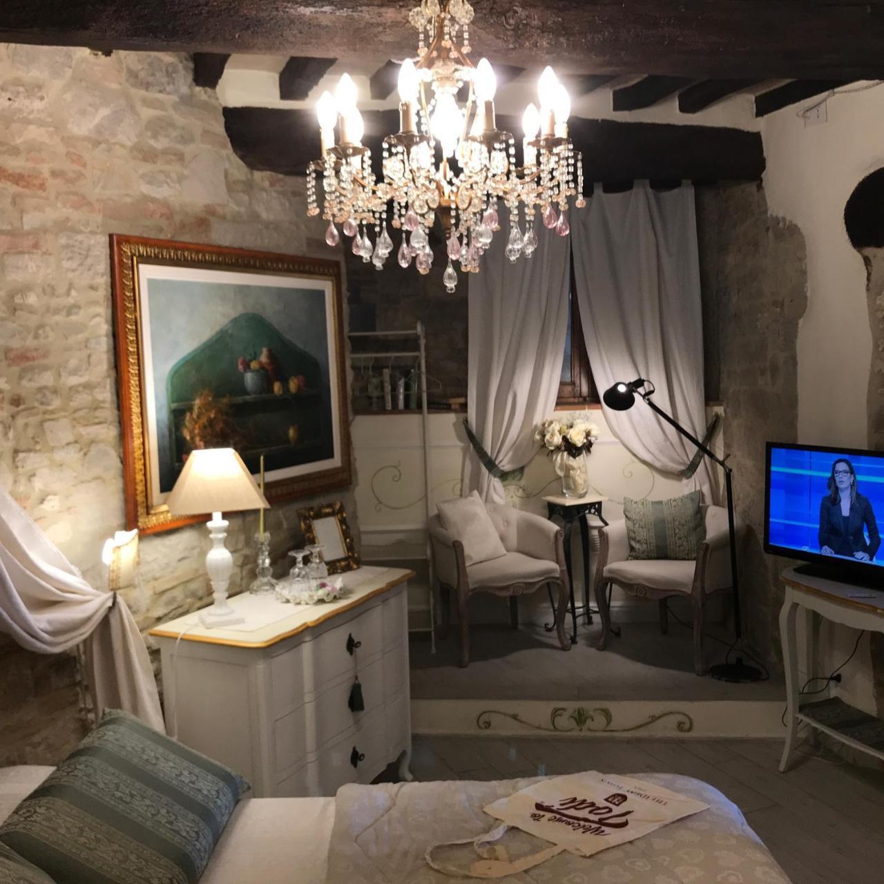 Residenza Teatro Antico Hotel Todi Eksteriør billede